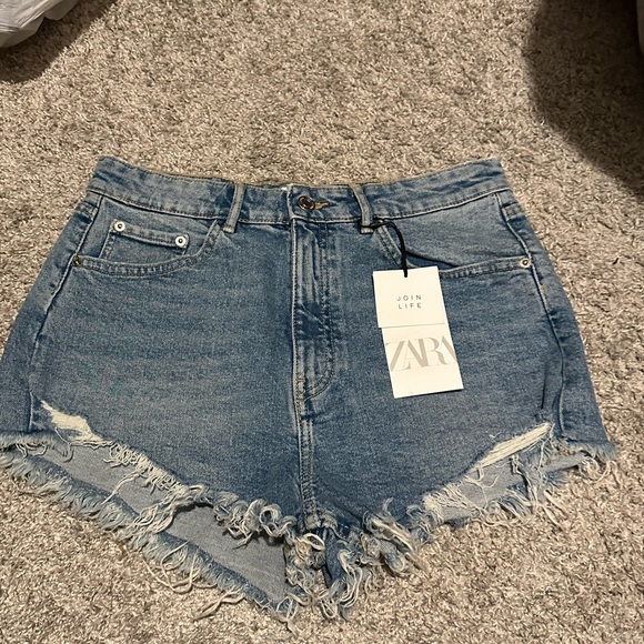 ZARA denim shorts - Picture 1 of 5